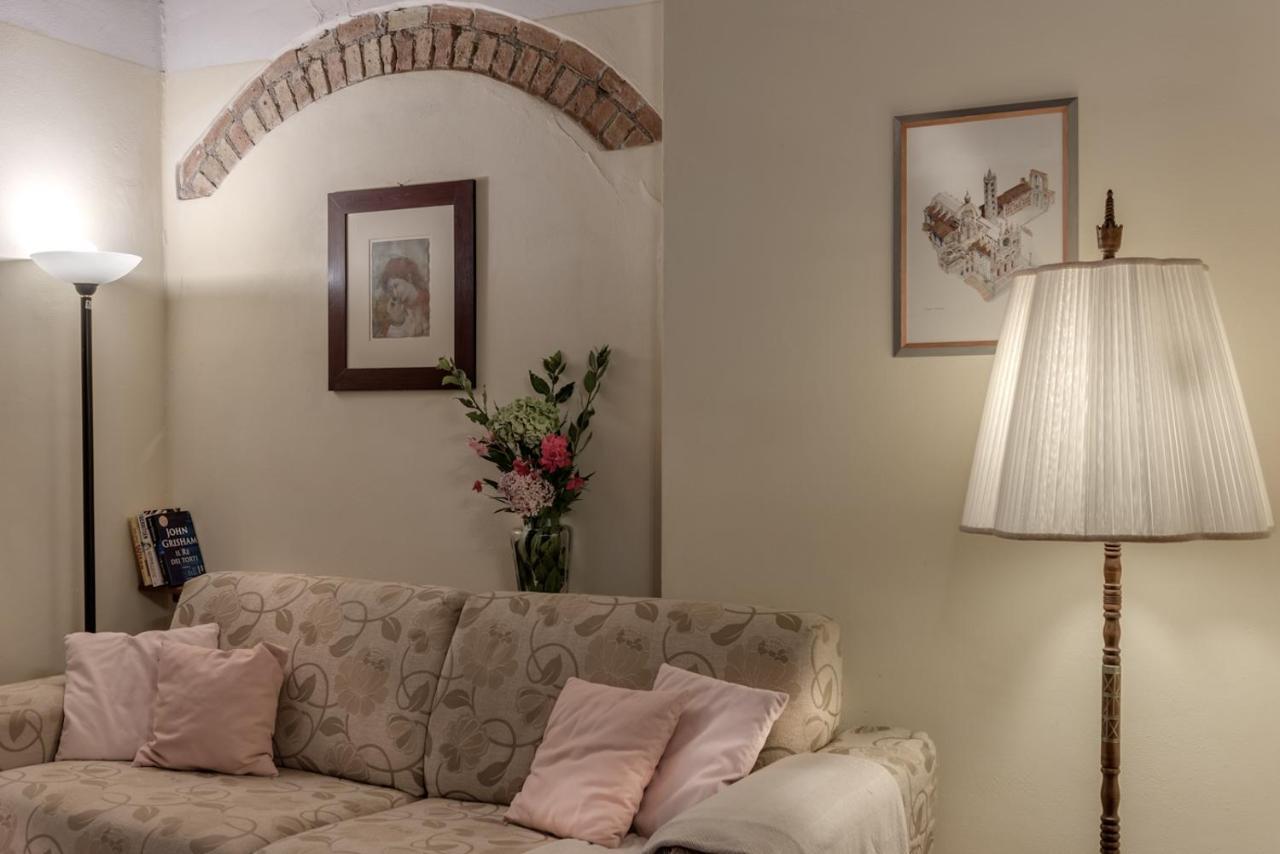 Borgo Al Cerro Aparthotel กาโซเล เดลซา ภายนอก รูปภาพ