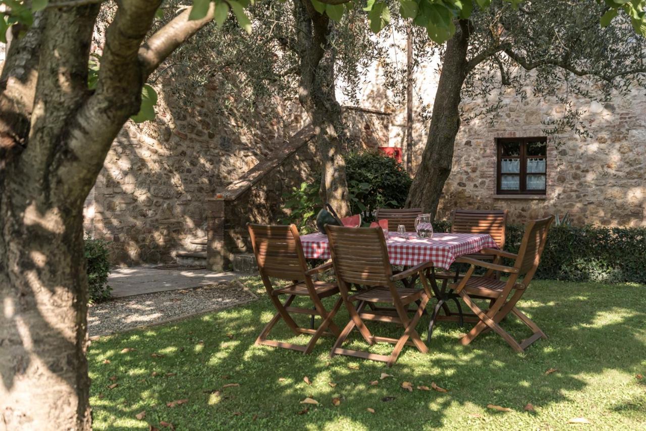 Borgo Al Cerro Aparthotel กาโซเล เดลซา ภายนอก รูปภาพ