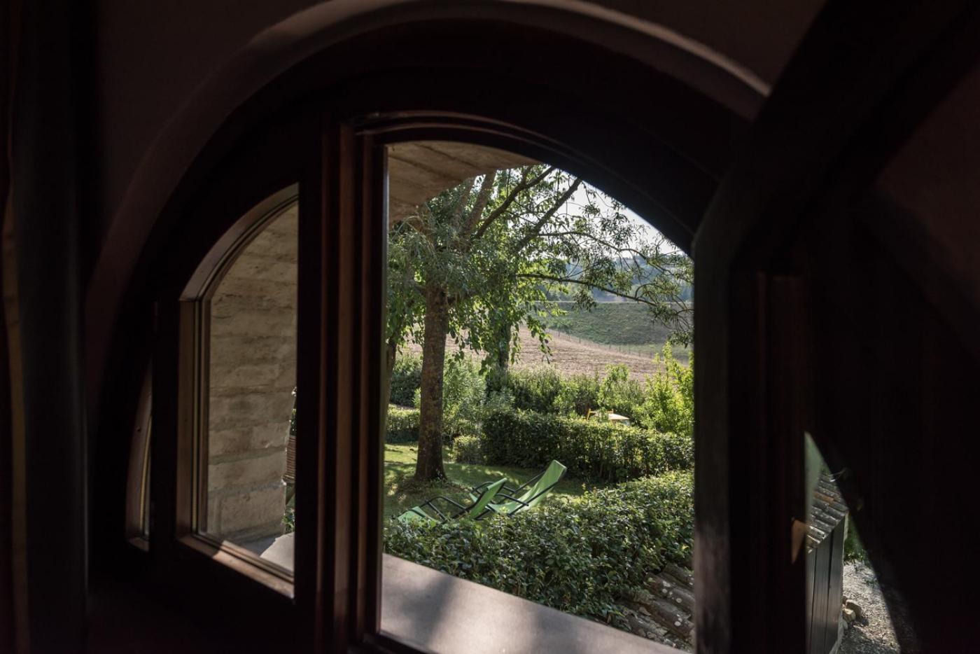 Borgo Al Cerro Aparthotel กาโซเล เดลซา ภายนอก รูปภาพ