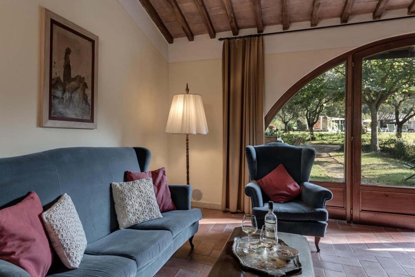 Borgo Al Cerro Aparthotel กาโซเล เดลซา ภายนอก รูปภาพ